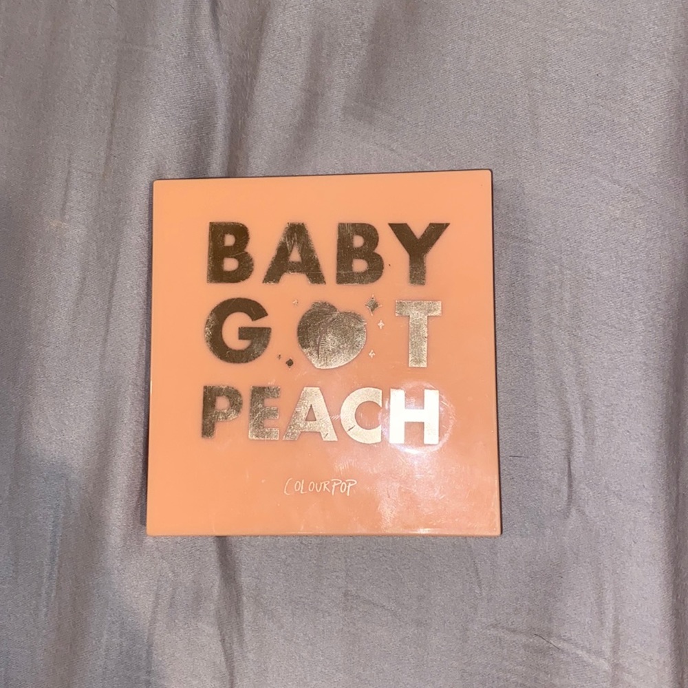 ⚡️Colorpop baby got peach eyeshadow pallet !